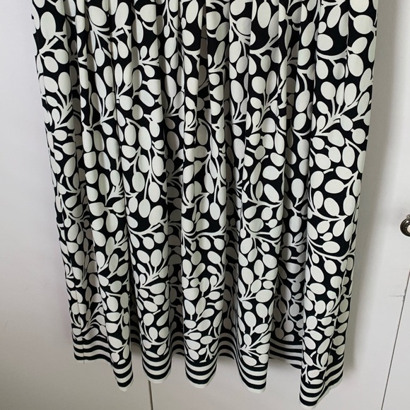 NWT Maggy London Black & White Sleveless Dress - Picture 6 of 12